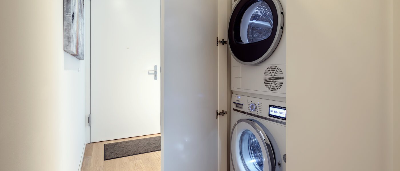 マンション München Nymphenburg 03 玄関入り口 10338