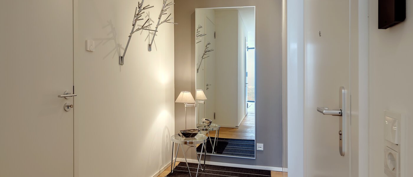 ロフト München Nymphenburg 01 玄関入り口 10348