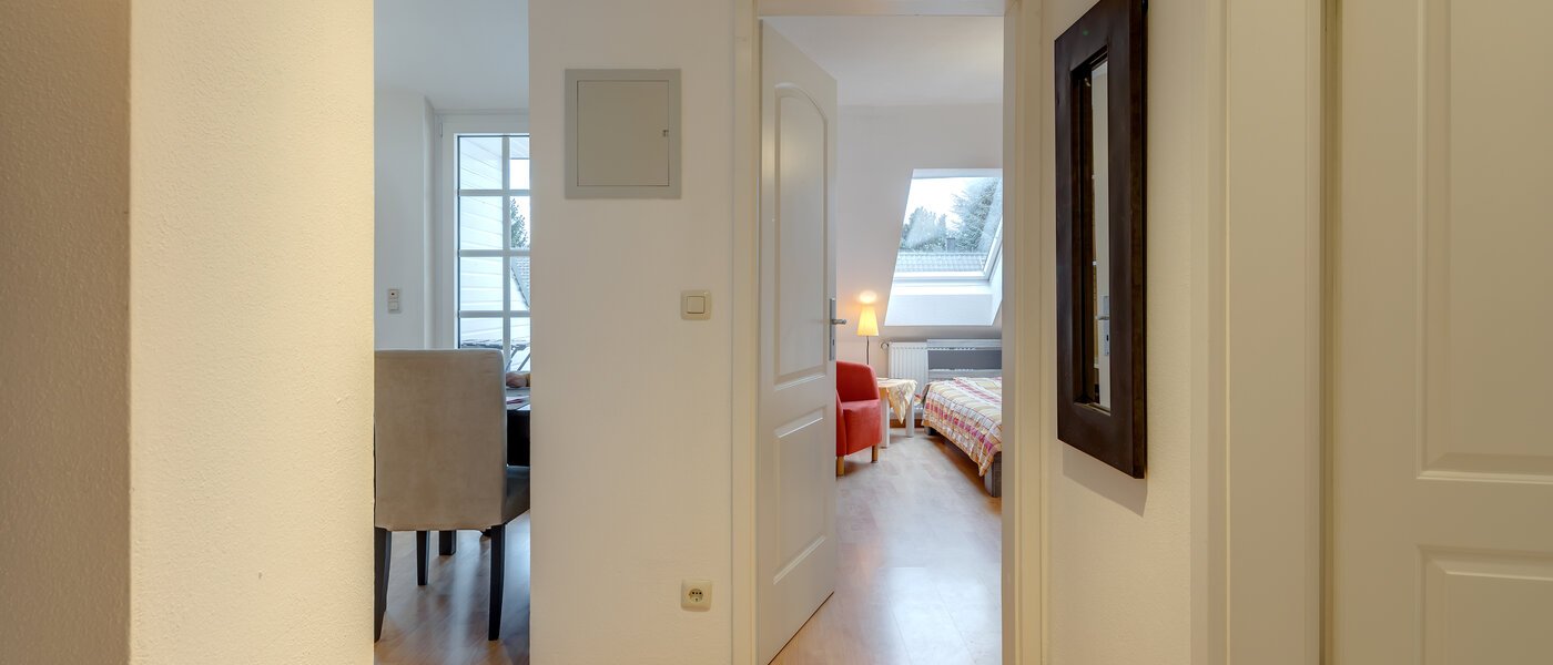 複層住宅 München Fasangarten 01 玄関入り口 10367