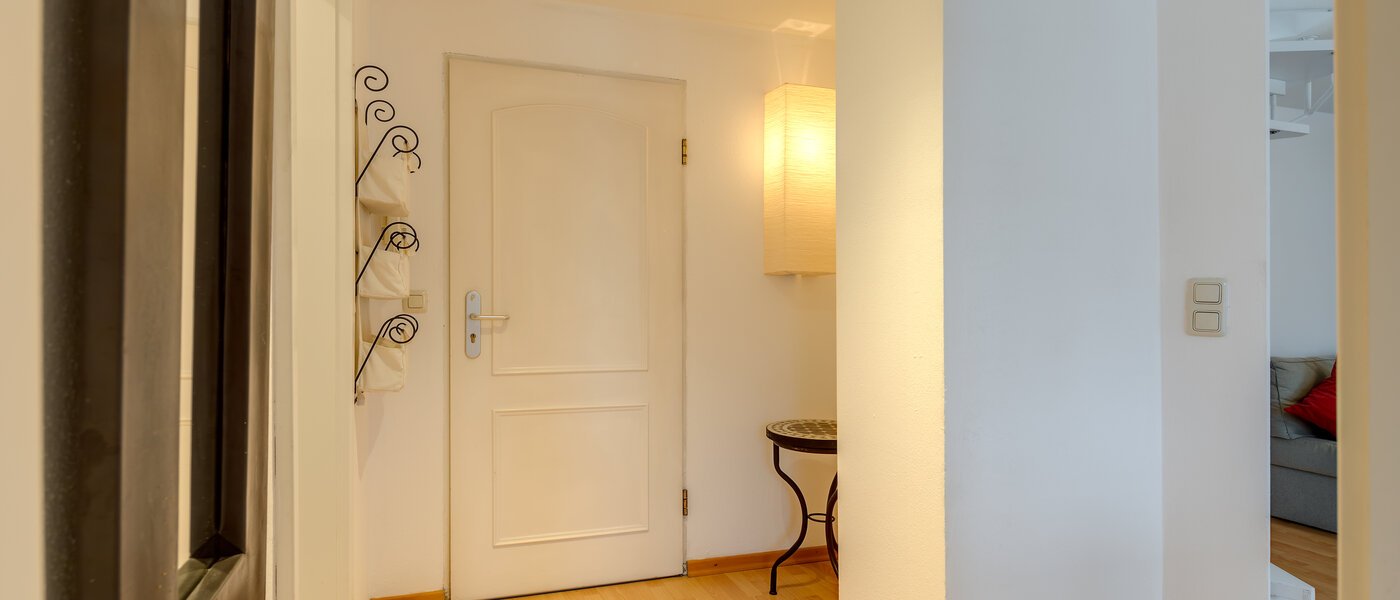 複層住宅 München Fasangarten 02 玄関入り口 10367