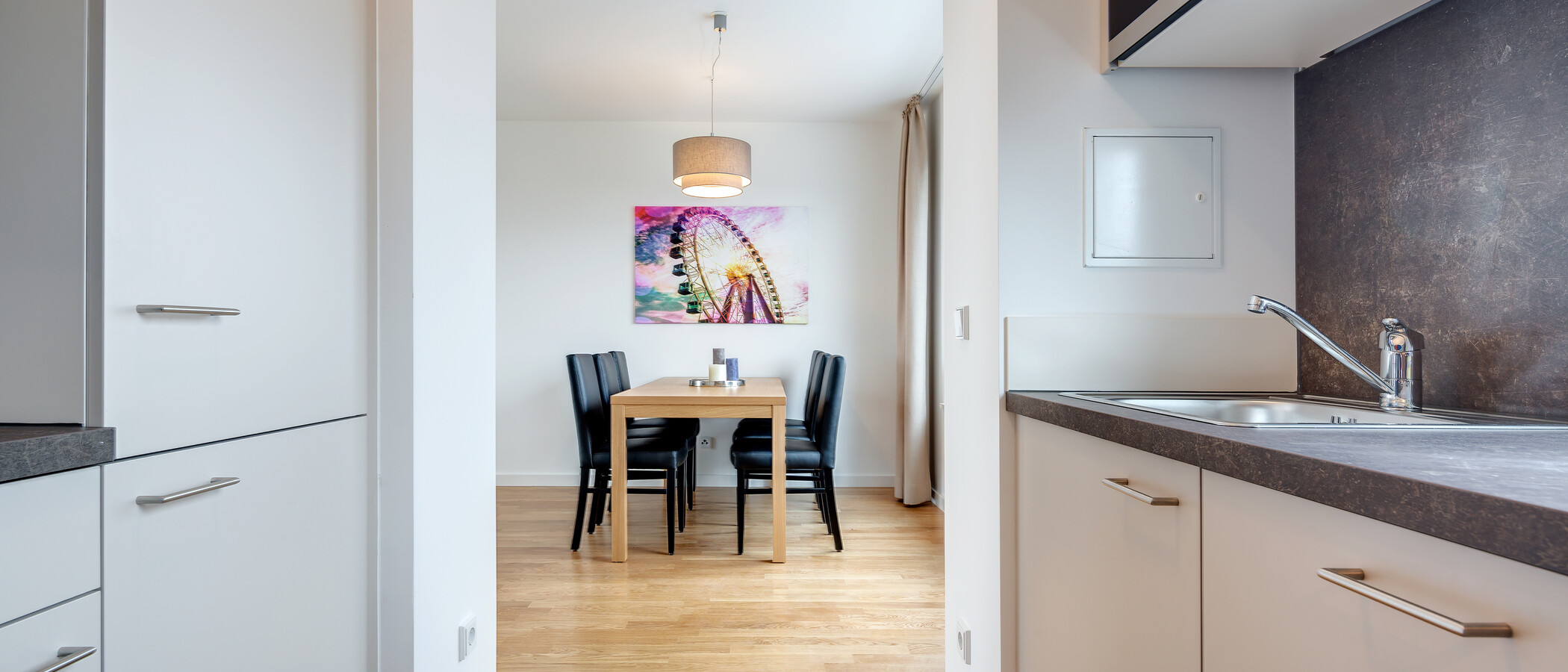 アティック・フラット（屋根裏） München Am Hart 04 キッチン 10425