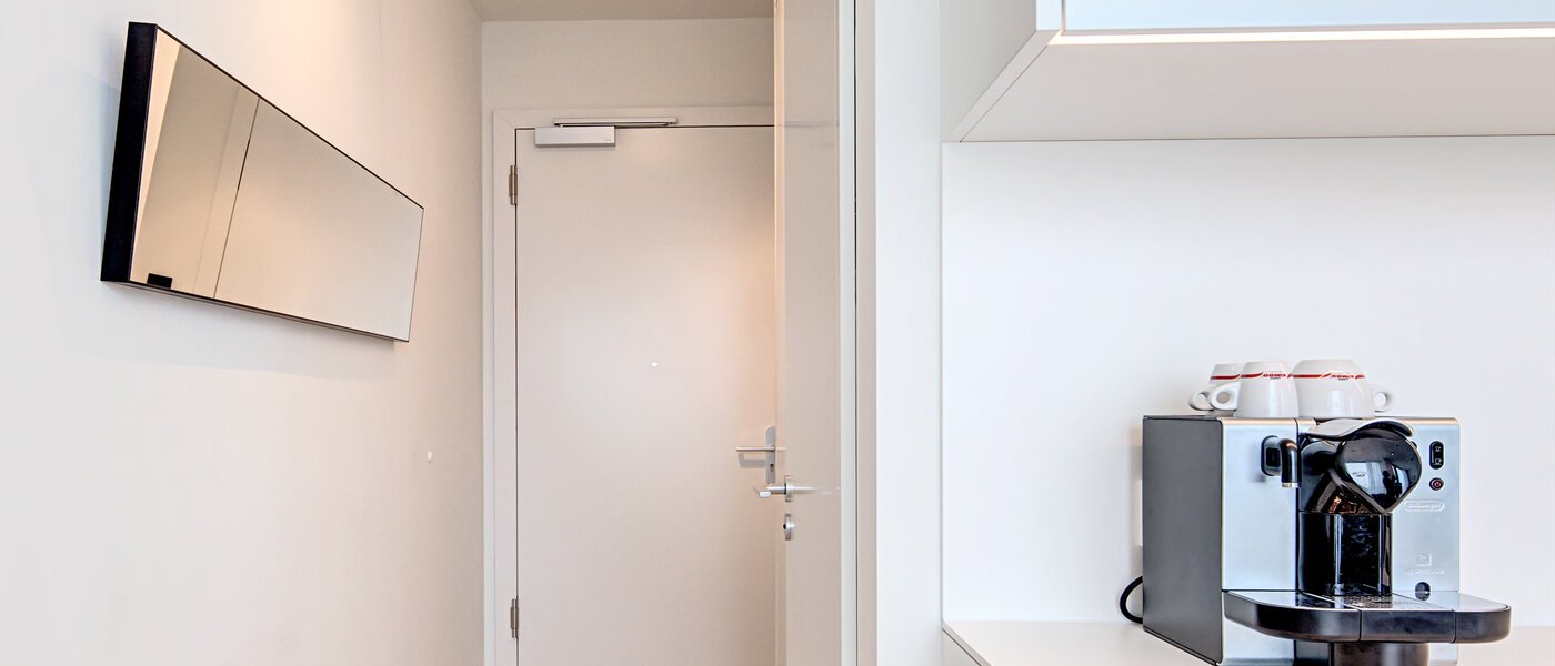 マンション München Nymphenburg 02 玄関入り口 10429