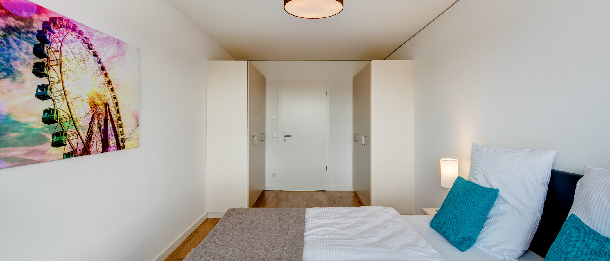 アティック・フラット（屋根裏） München Am Hart 04 寝室 10439