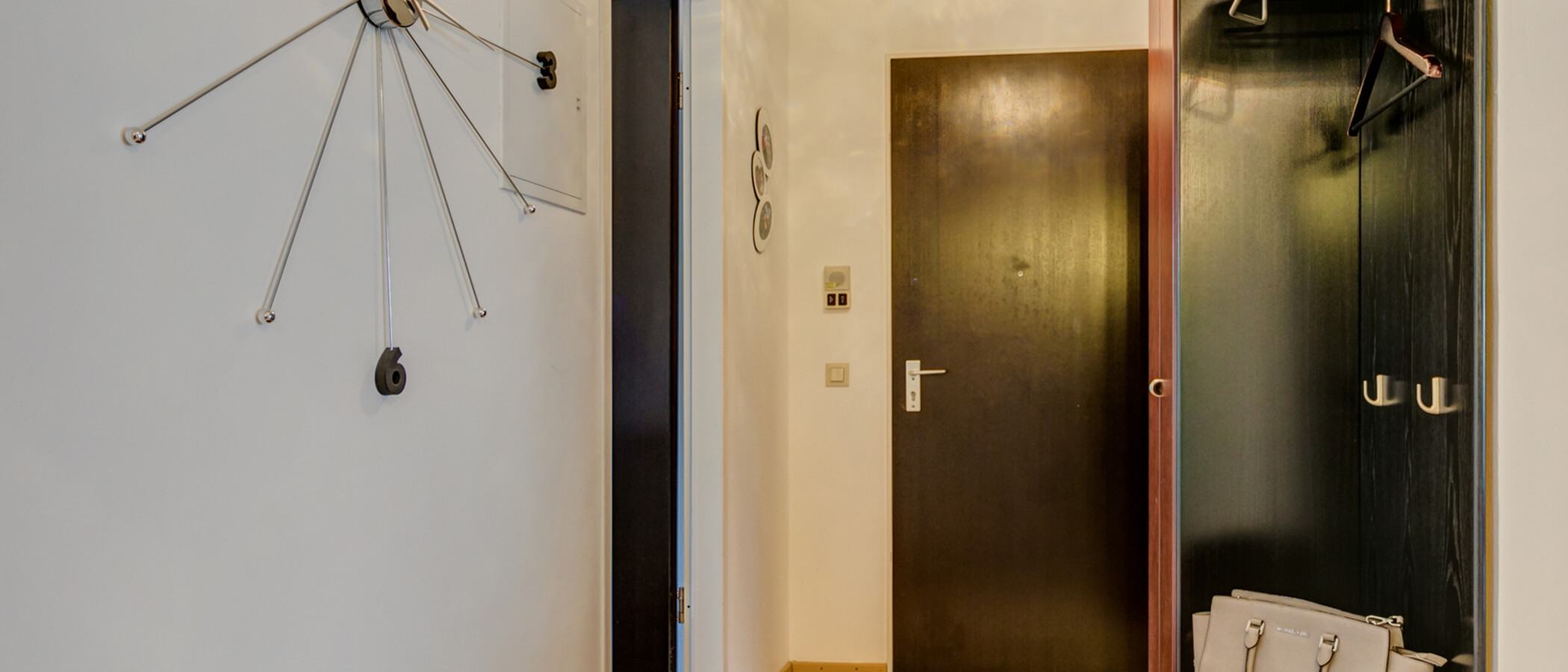 マンション München Daglfing 03 玄関入り口 10514