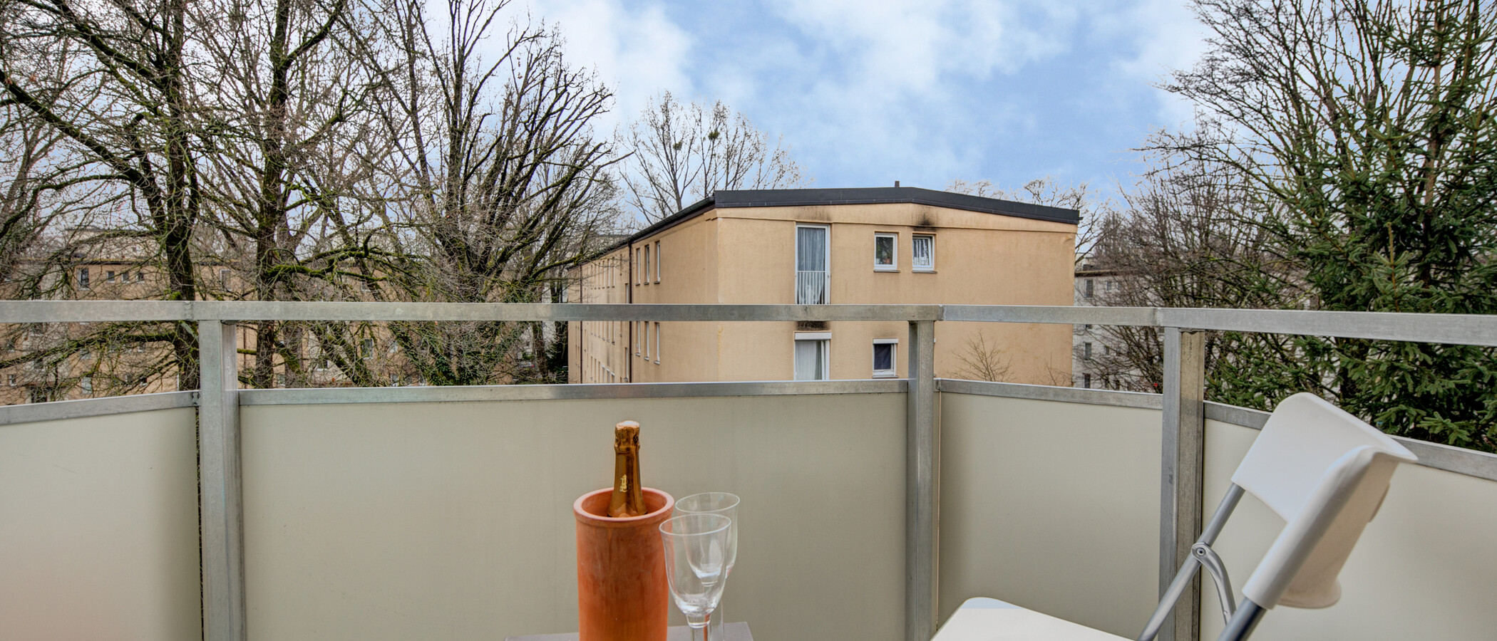 マンション München Parkstadt Bogenhausen 01 ベランダ 10517