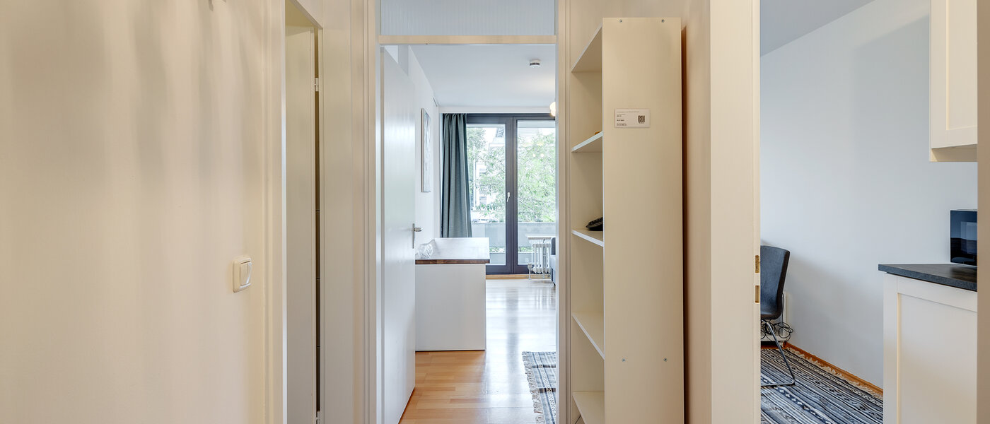 マンション München Nymphenburg 02 玄関入り口 10522