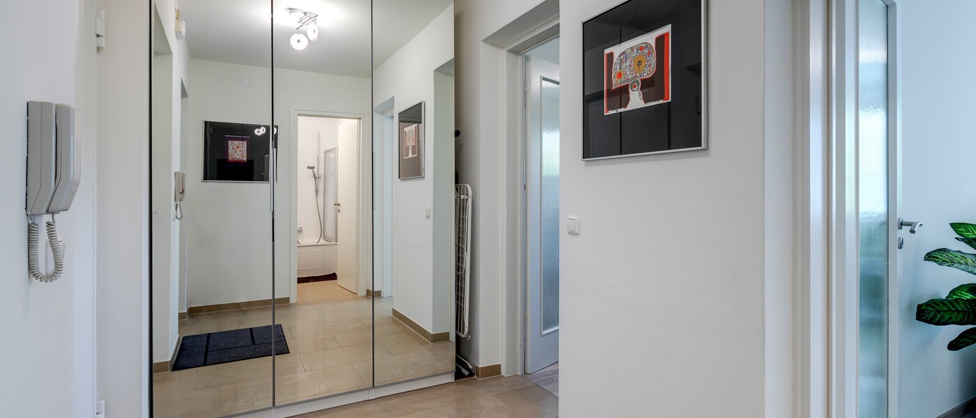 マンション München Haidhausen 01 玄関入り口 10555