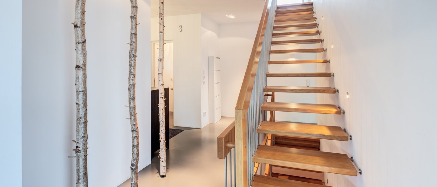 一戸建て Olching 04 玄関入り口 10562