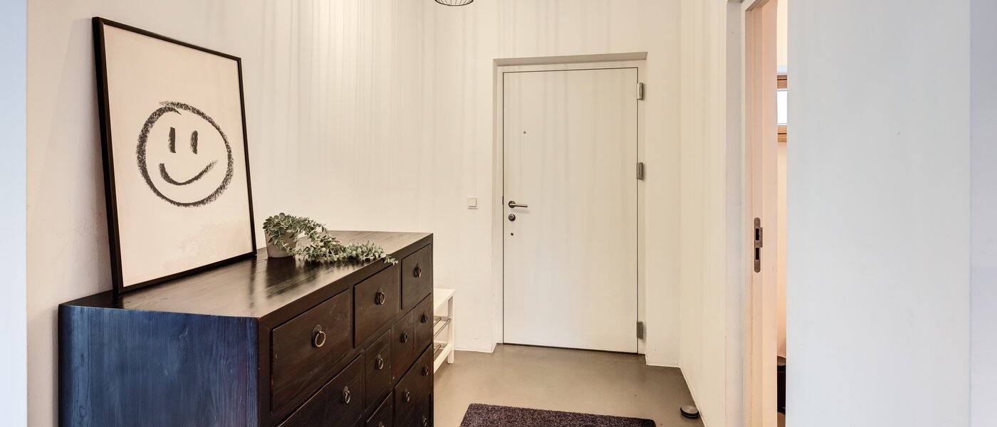 一戸建て Olching 06 玄関入り口 10562