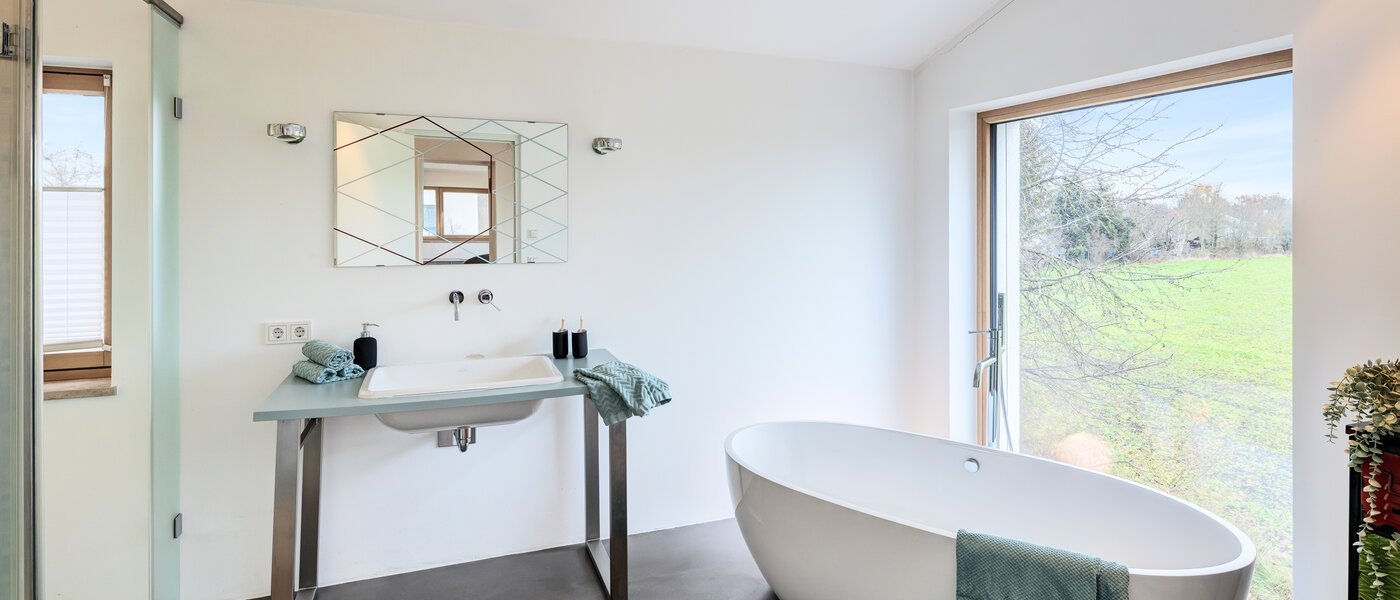 一戸建て Olching 03 1つめの浴室 10562