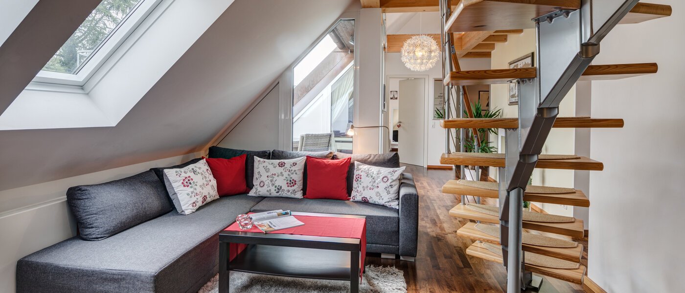 アティック・フラット（屋根裏） München Obersendling 01 リビングルーム 10566