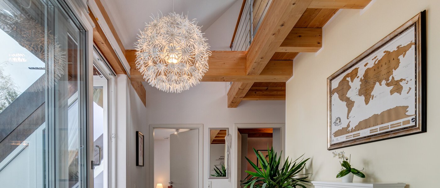 アティック・フラット（屋根裏） München Obersendling 05 玄関入り口 10566