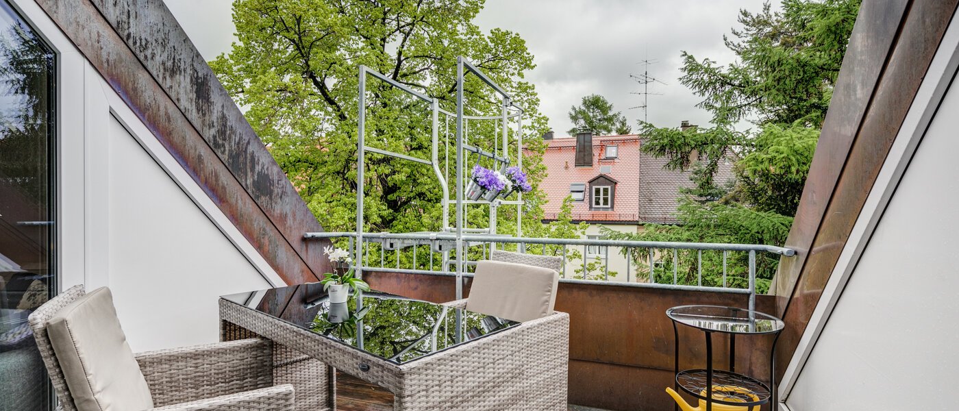 アティック・フラット（屋根裏） München Obersendling 02 テラス・ポーチ 10566