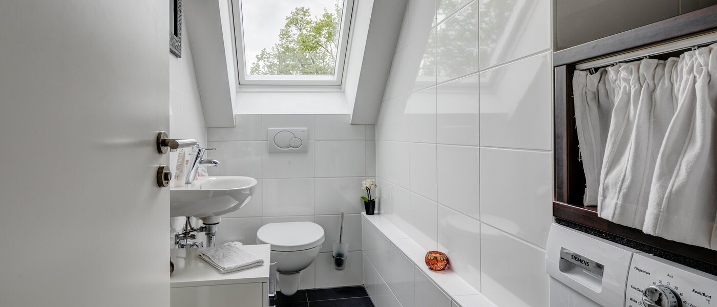 アティック・フラット（屋根裏） München Obersendling 01 ゲスト用 WC 10566