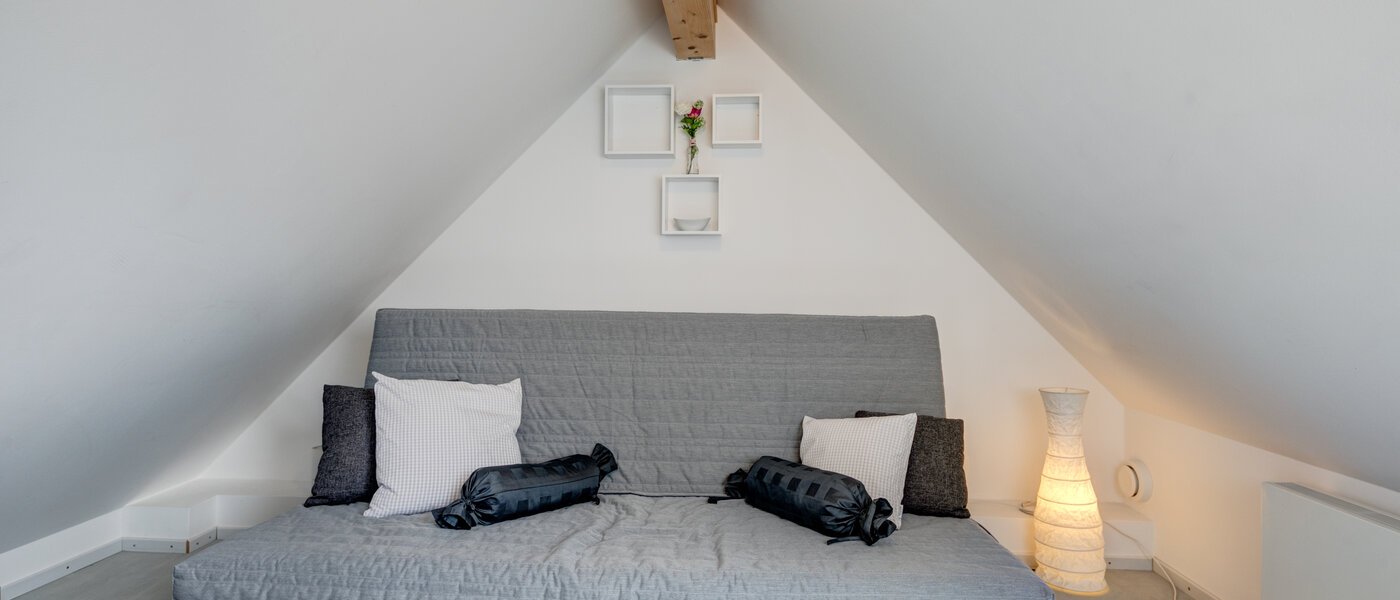 アティック・フラット（屋根裏） München Obersendling 01 ゲストルーム 10566