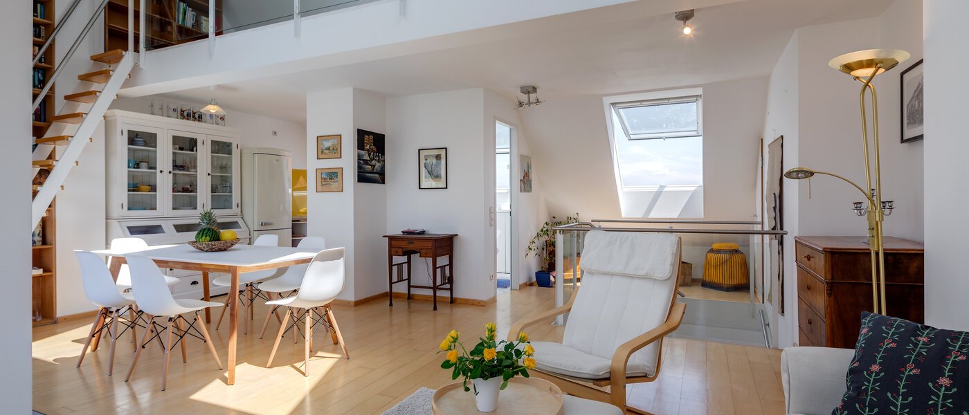 メゾネット・マンション（複数階にわたるマンション） München Sendling 03 リビングルーム 10582