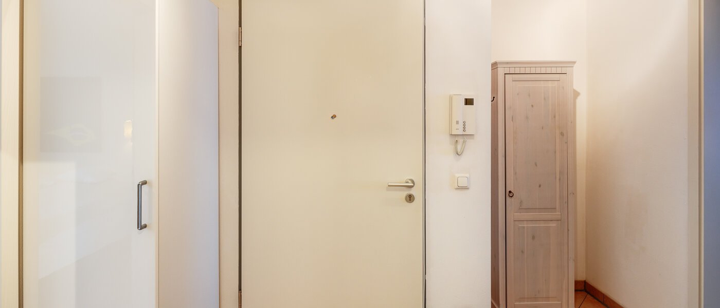 マンション München Haidhausen 03 玄関入り口 10593