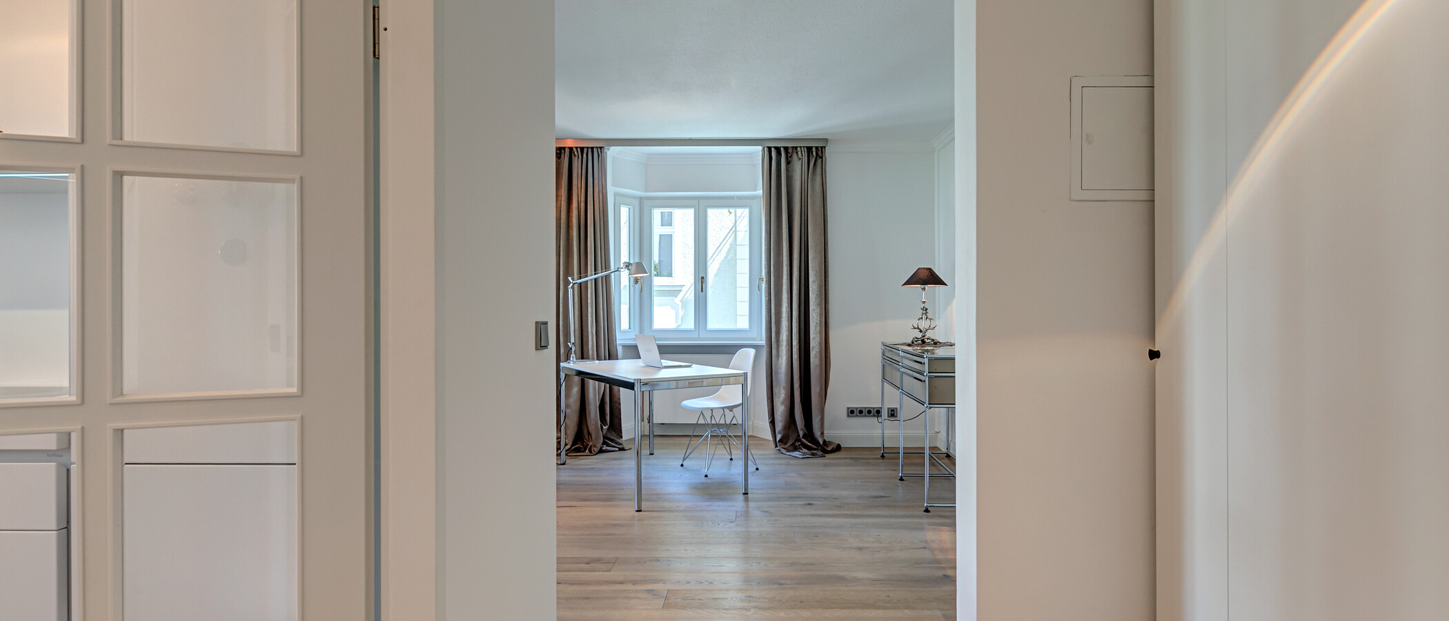 マンション München Lehel 01 玄関入り口 10606