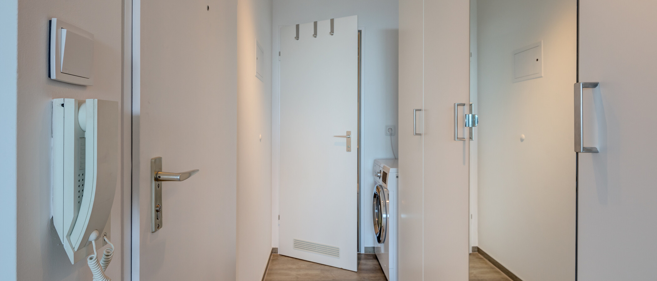 マンション München Neuperlach 02 玄関入り口 10620