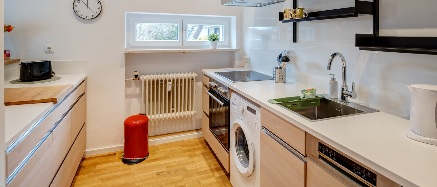 アティック・フラット（屋根裏） München Trudering 01 キッチン 10634