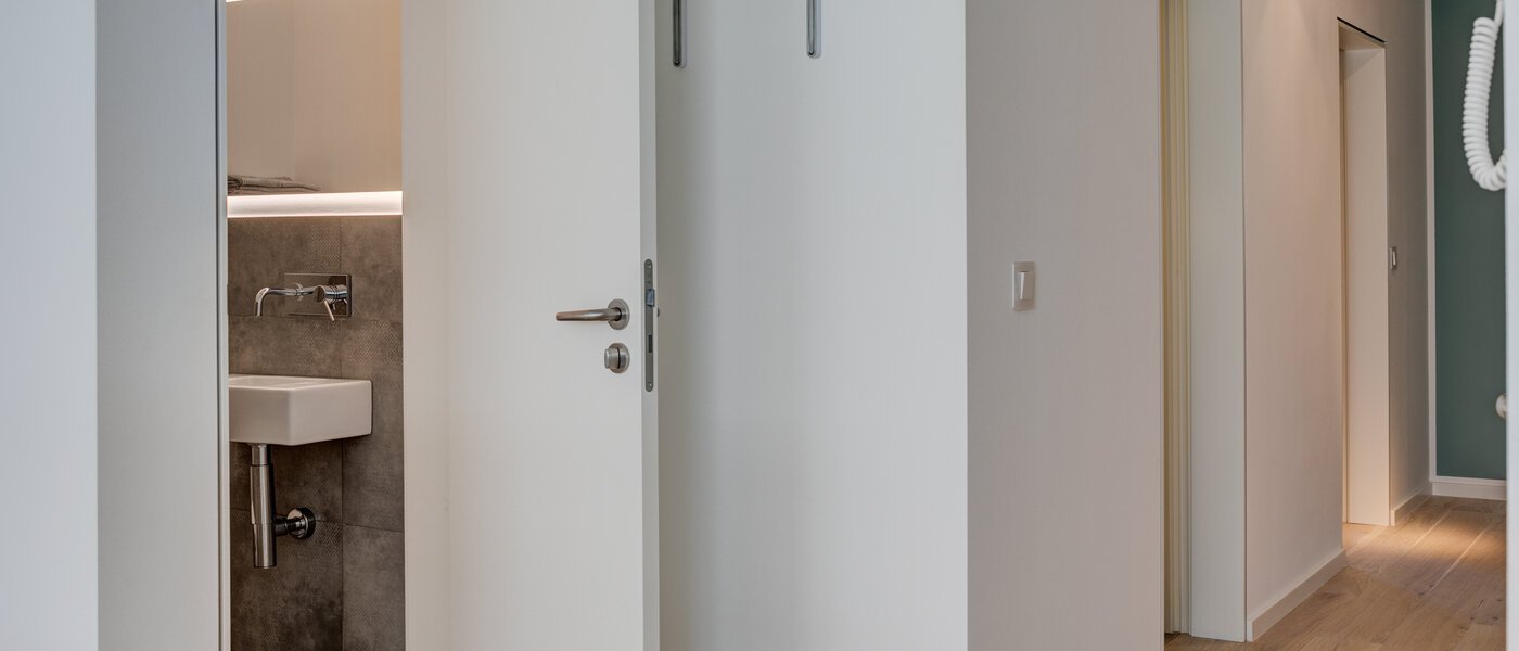 マンション München Schwabing-West 04 玄関入り口 10645