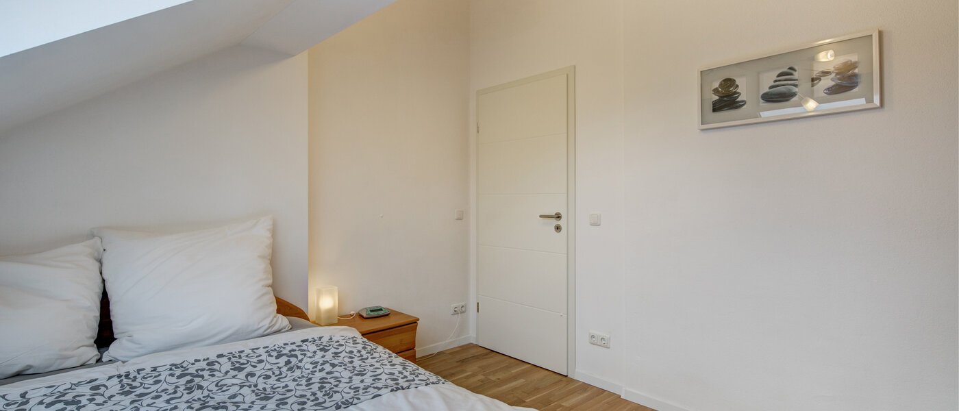 アティック・フラット（屋根裏） Eching 04 寝室 10655