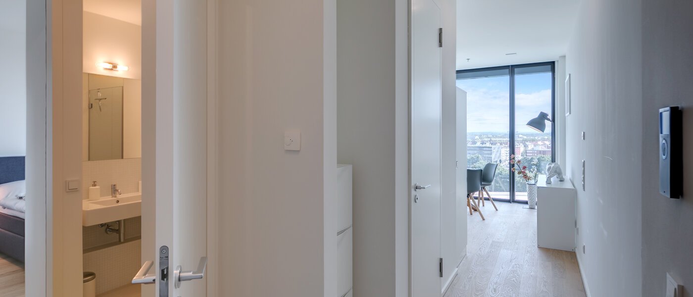 マンション München Nymphenburg 01 玄関入り口 10689