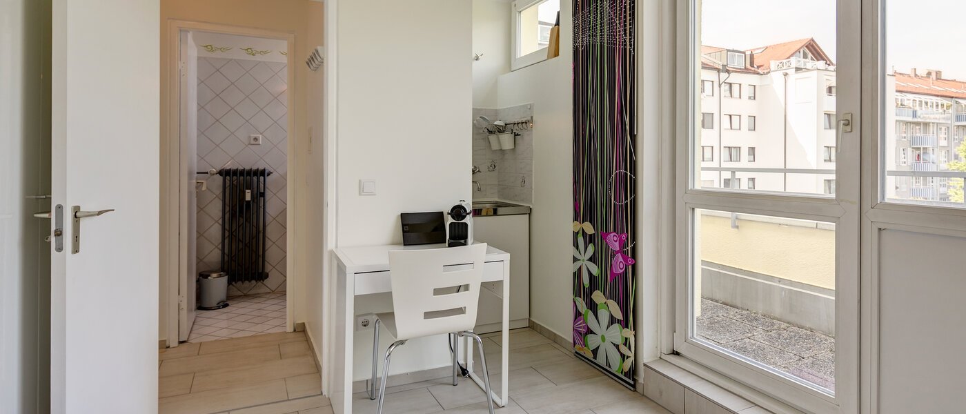 アパルトマン München Ramersdorf 03 リビングルーム 10733