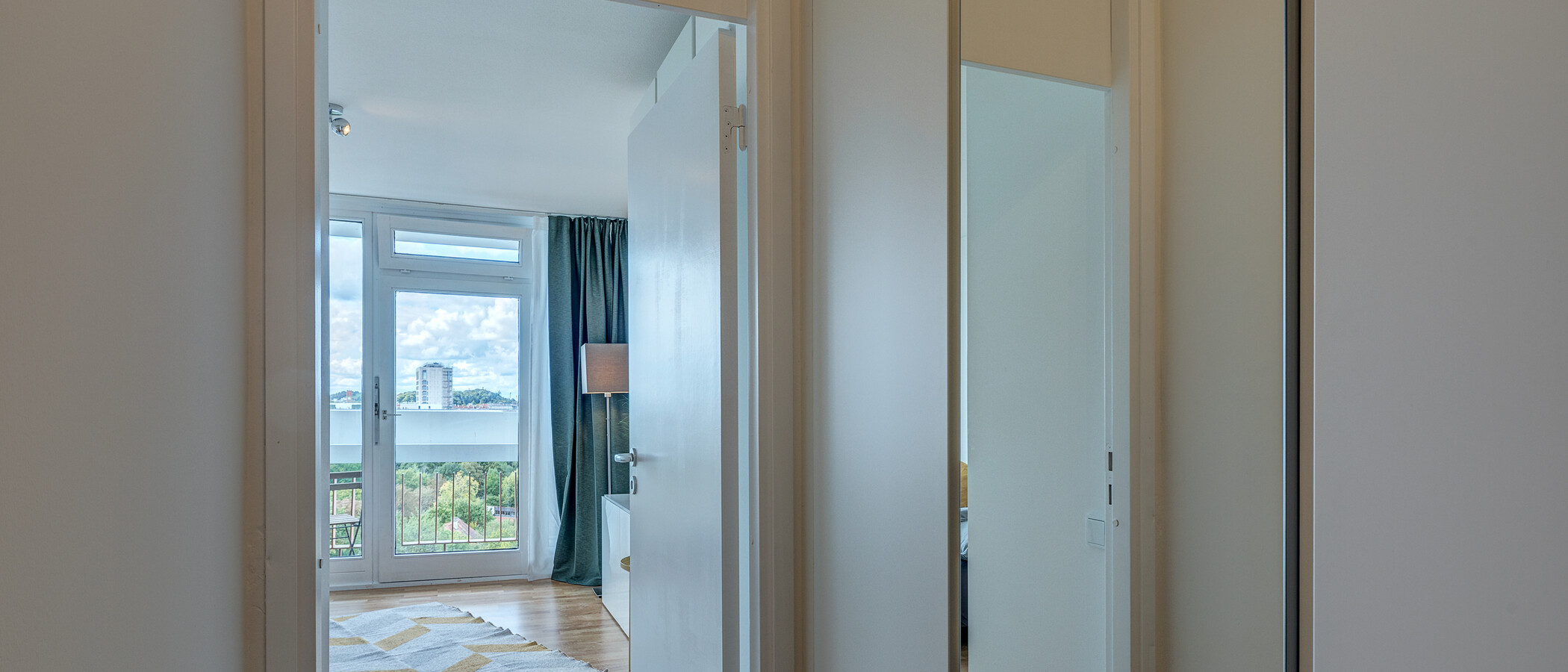アパルトマン München Schwabing-Nord (zw. Leopoldstraße & Englischen Garten) 02 玄関入り口 10753