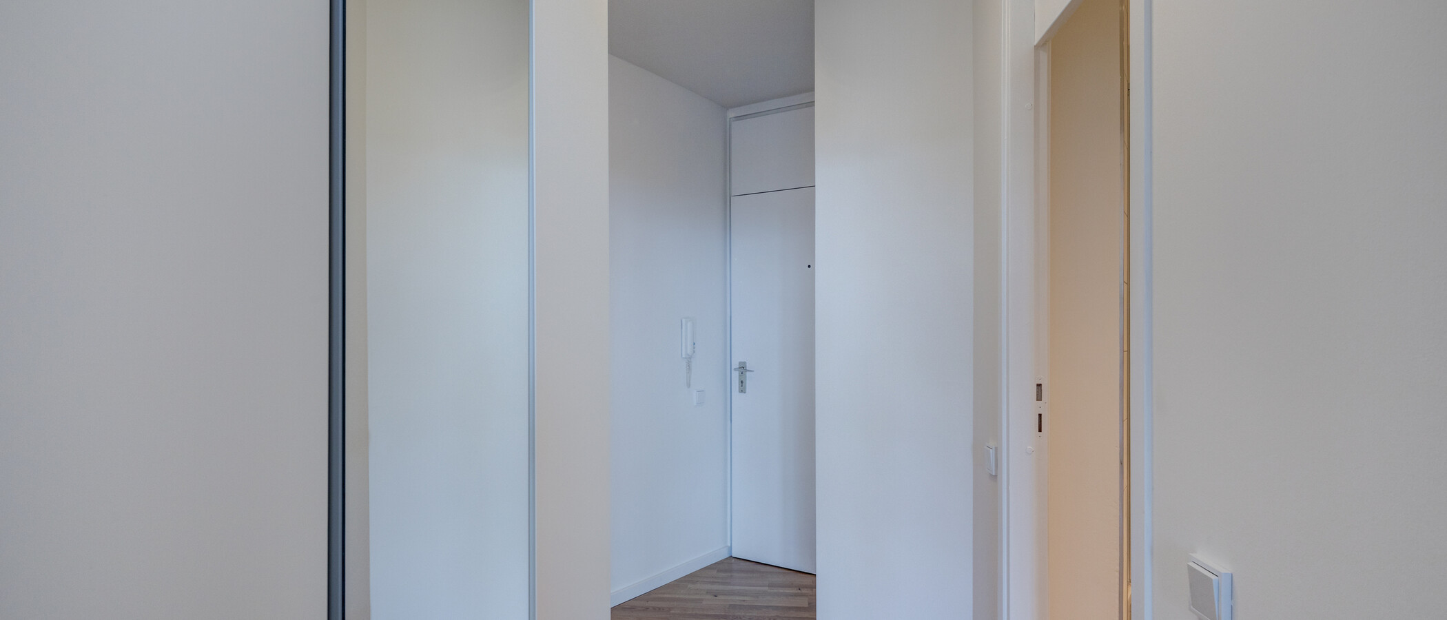 アパルトマン München Schwabing-Nord (zw. Leopoldstraße & Englischen Garten) 03 玄関入り口 10753