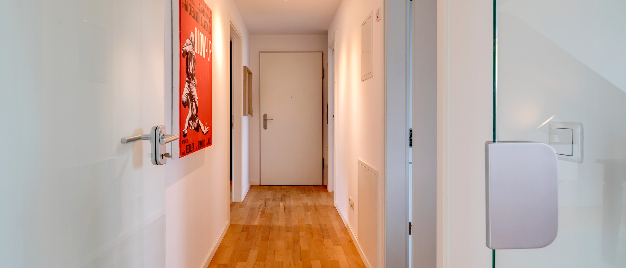 アティック・フラット（屋根裏） München Schwabing-Nord (zw. Belgrad- & Leopoldstraße) 02 玄関入り口 10759