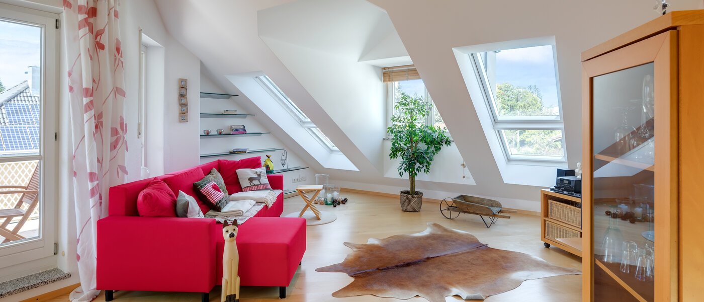 アティック・フラット（屋根裏） Neubiberg 02 リビングルーム 10767