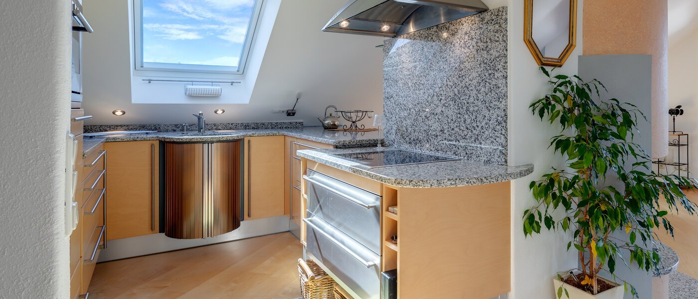 アティック・フラット（屋根裏） Neubiberg 02 キッチン 10767