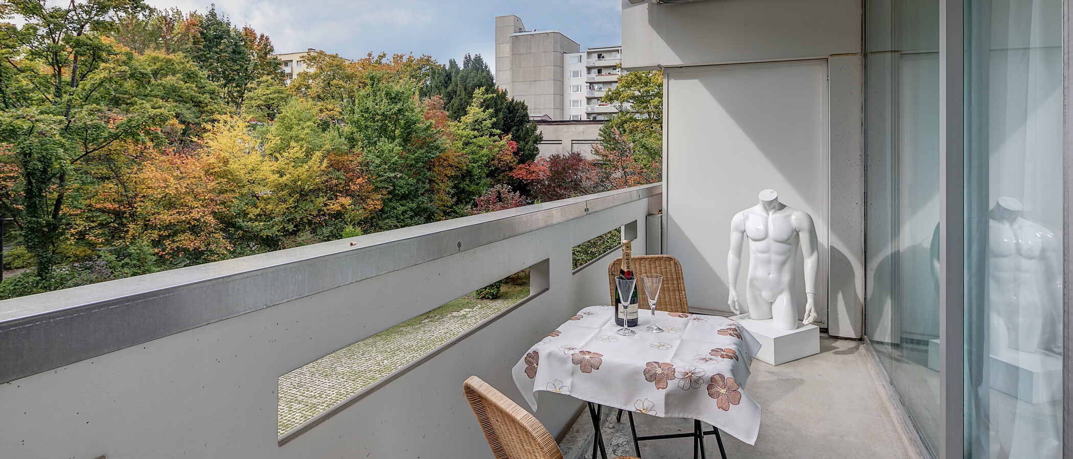 マンション München Neuhausen 01 ベランダ 10774