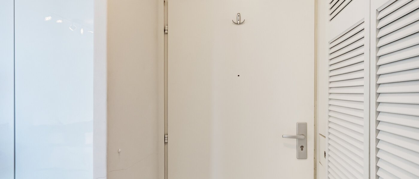 マンション München Parkstadt Solln 03 玄関入り口 10793