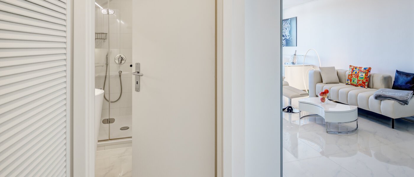 マンション München Parkstadt Solln 04 玄関入り口 10793