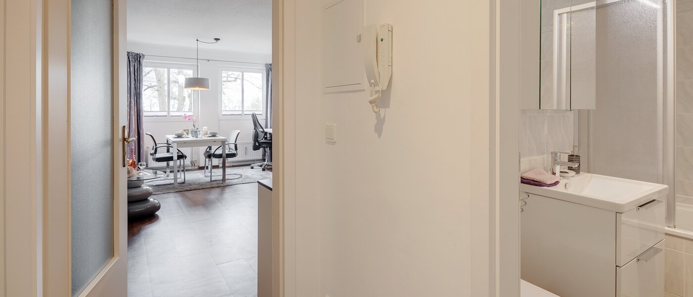 マンション München Denning 03 玄関入り口 10800