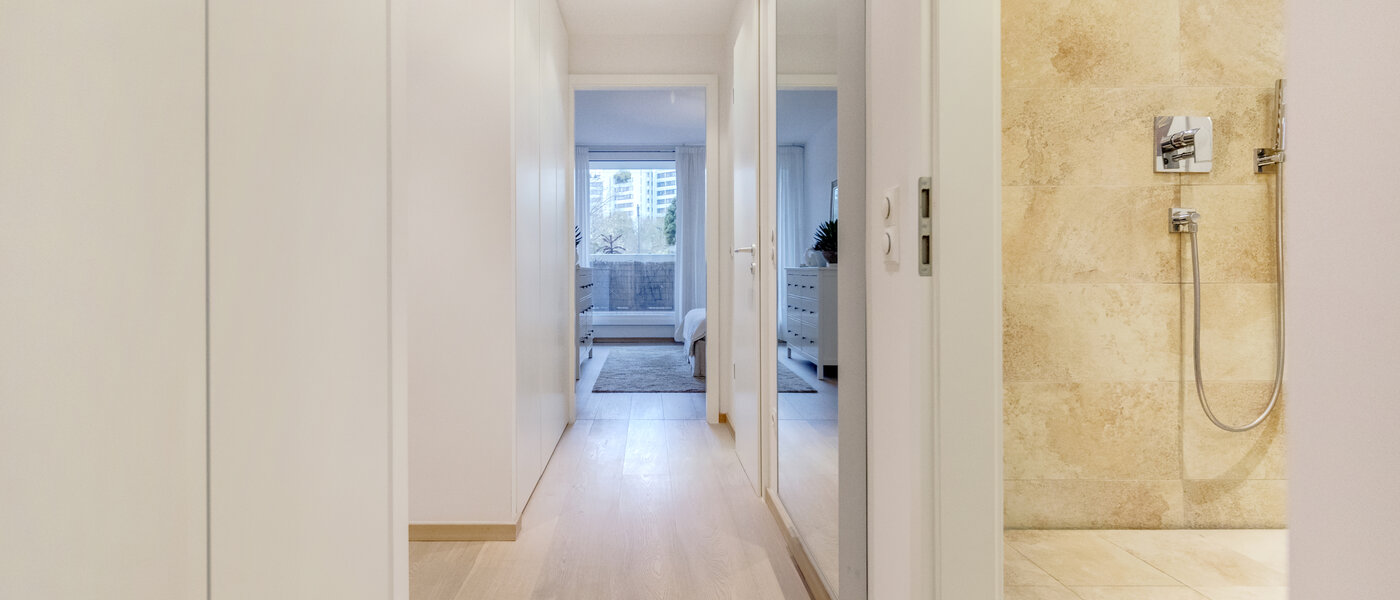 マンション München Olympiadorf 02 玄関入り口 10807