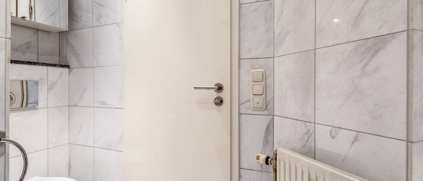 アティック・フラット（屋根裏） München Denning 04 浴室 10809