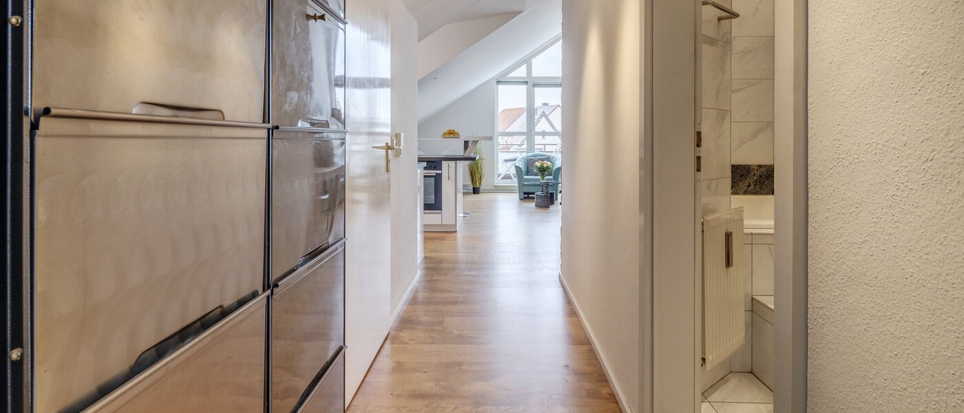 アティック・フラット（屋根裏） München Denning 01 玄関入り口 10809