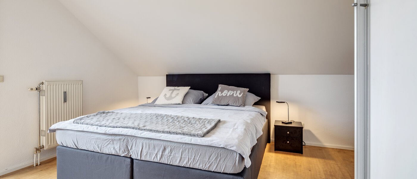 アティック・フラット（屋根裏） München Denning 02 寝室 10809