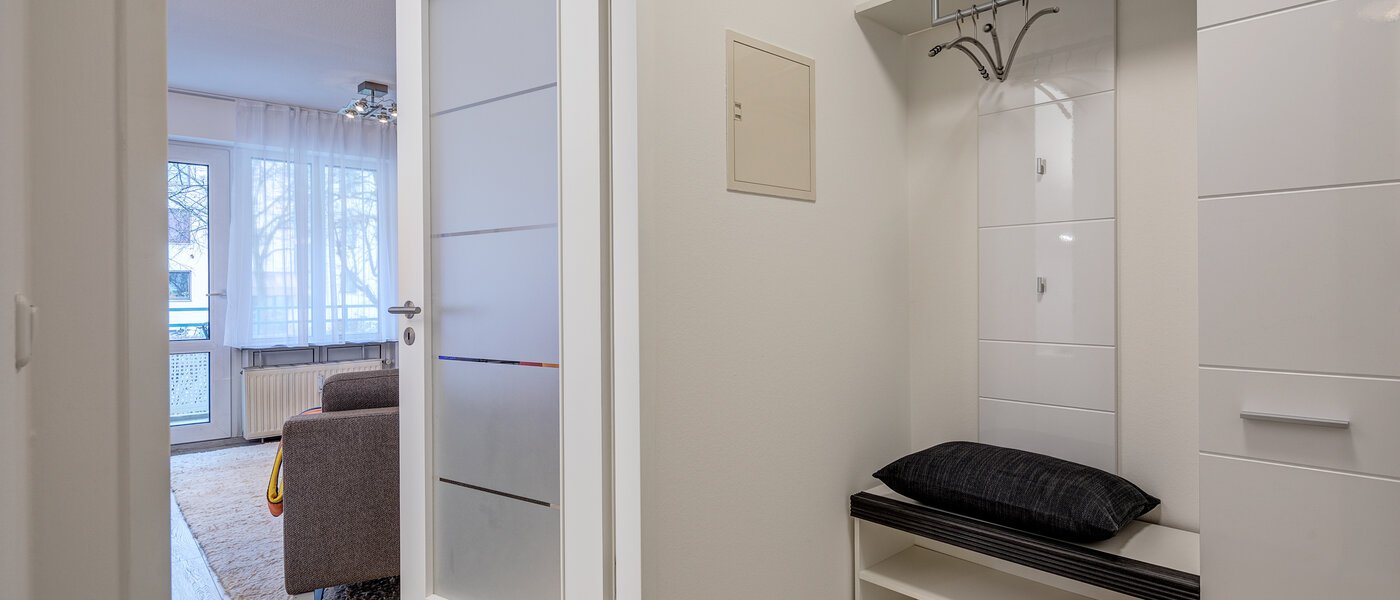 マンション München Daglfing 01 玄関入り口 10821