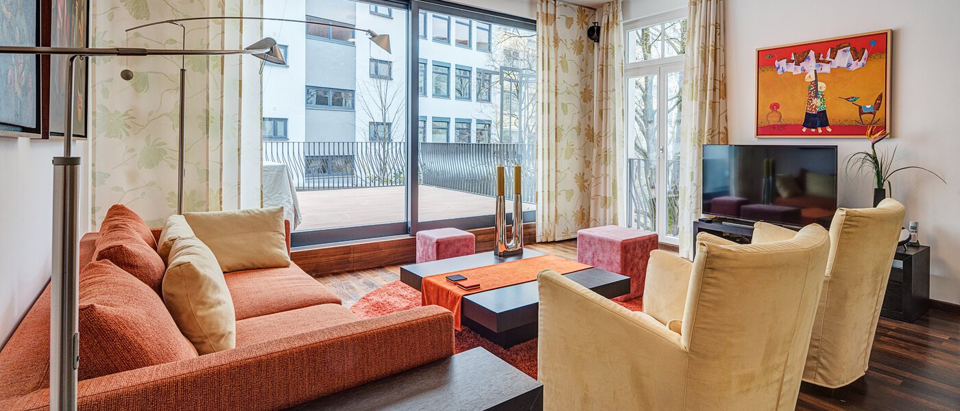 マンション München Bogenhausen 02 リビングルーム 10830