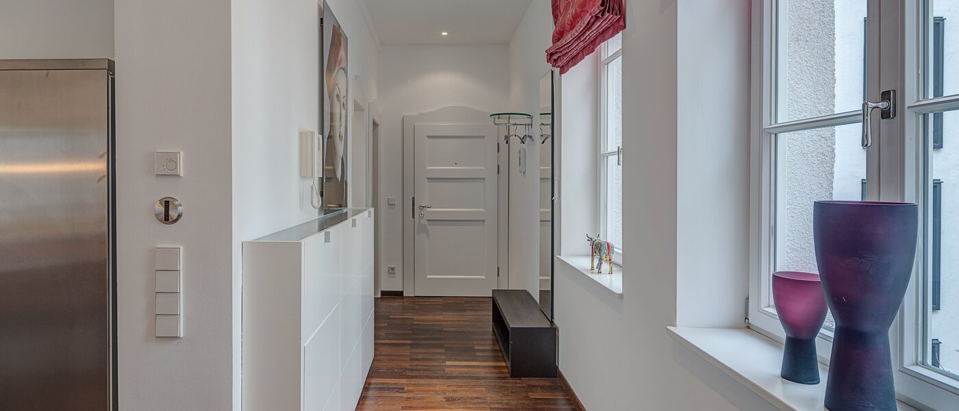 マンション München Bogenhausen 02 玄関入り口 10830