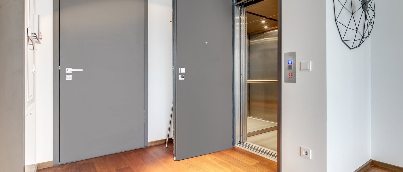 マンション München Nymphenburg 01 玄関入り口 10849