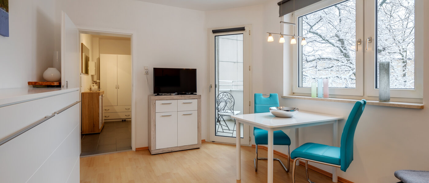 アパルトマン München Parkstadt Bogenhausen 05 リビングルーム 10938