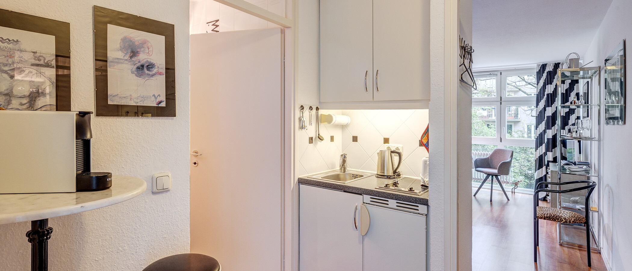 アパルトマン München Schwabing (links der Leopoldstraße) 02 キッチン 1095