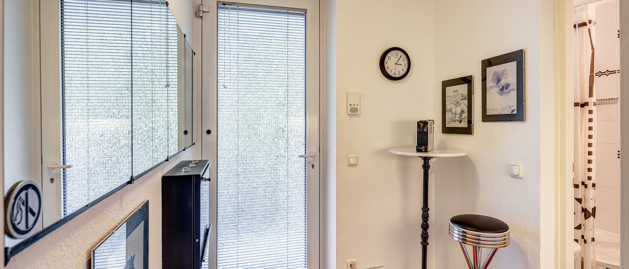 アパルトマン München Schwabing (links der Leopoldstraße) 01 玄関入り口 1095