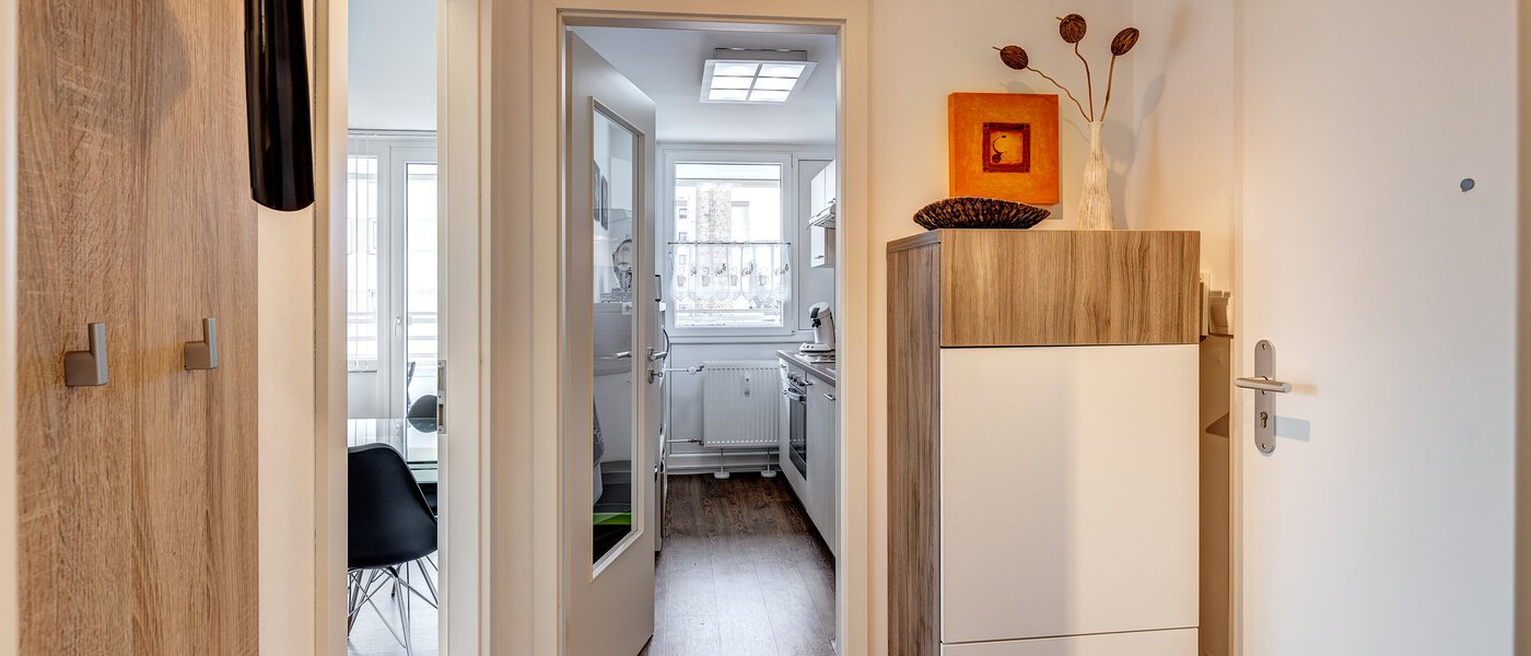 マンション Oberschleißheim 01 玄関入り口 10983