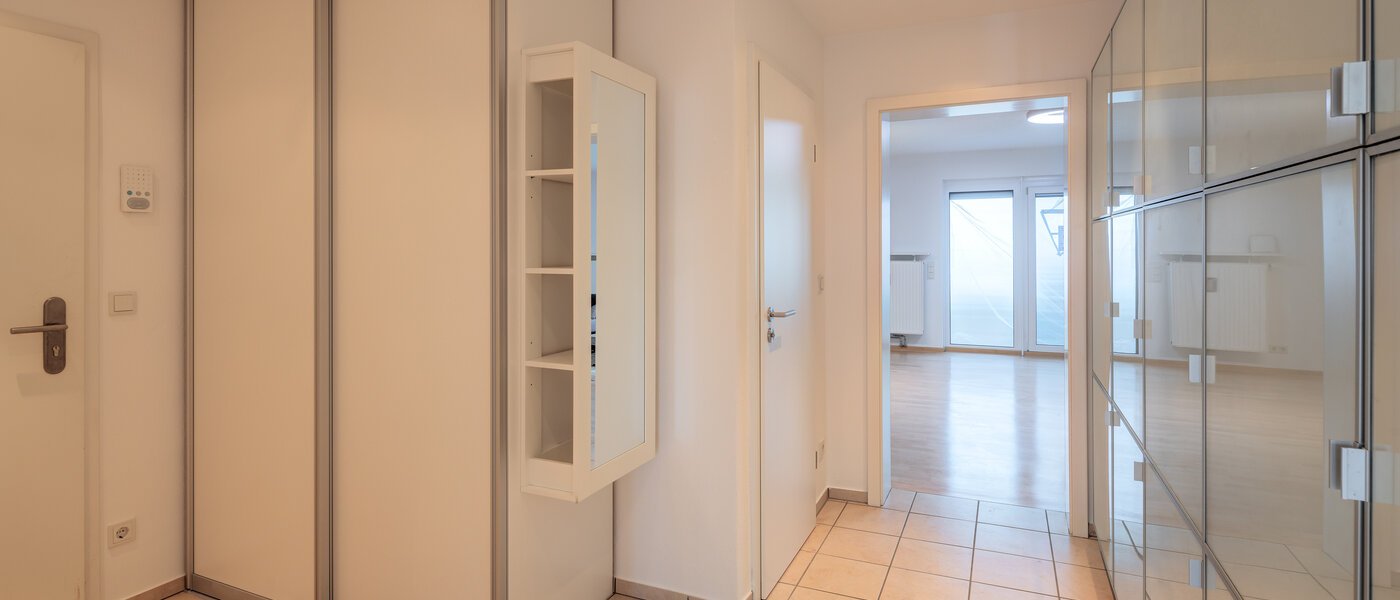 マンション Ismaning 02 玄関入り口 10991